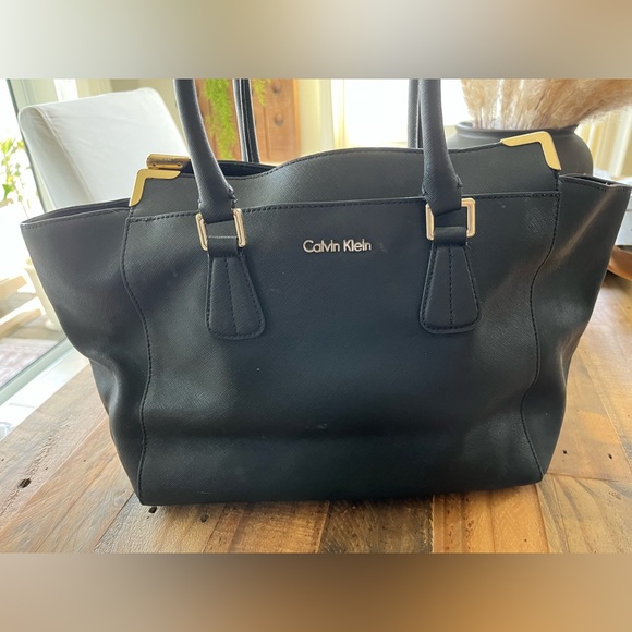 Calvin Klein saffiano leather black tote - Picture 2 of 3